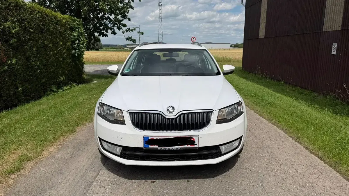 Gebraucht Skoda Octavia Elegance 150 PS (110 kW) 2014 Weiß Kombi
