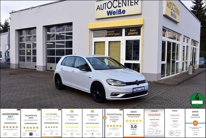Gebraucht VW Golf VII Highline 131 PS (96 kW) 2018 White silver metallic Kleinwagen