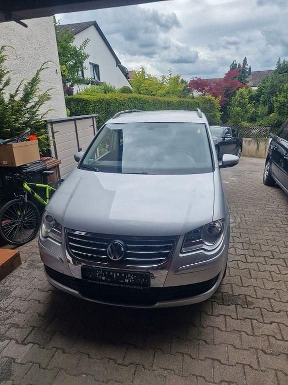Silber Gebraucht 2009 VW Touran Van / Kleinbus | 1.700 € (Superpreis) - Bild 1/4
