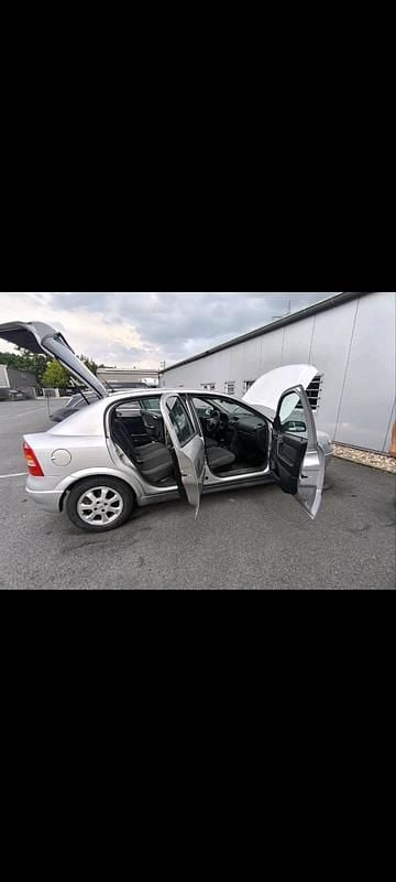 Gebraucht Opel Astra 101 PS (74 kW) 2001 Grau Limousine