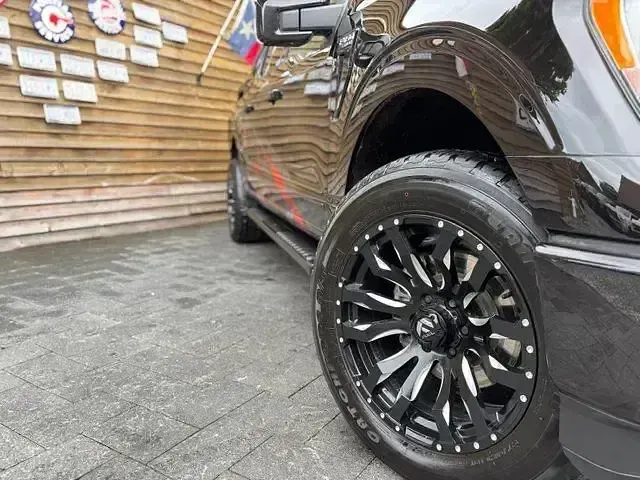 Gebraucht Ford F-150 Lariat 250 PS (183 kW) 2022 Schwarz Pickup
