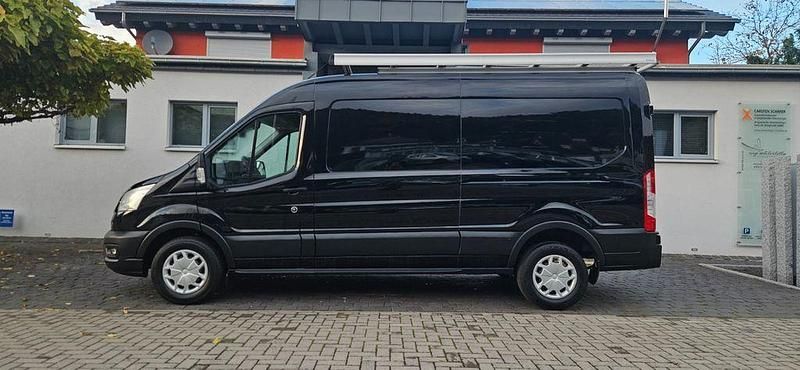 Gebraucht Ford Transit Trend 170 PS (125 kW) 2020 Schwarz Van / Kleinbus
