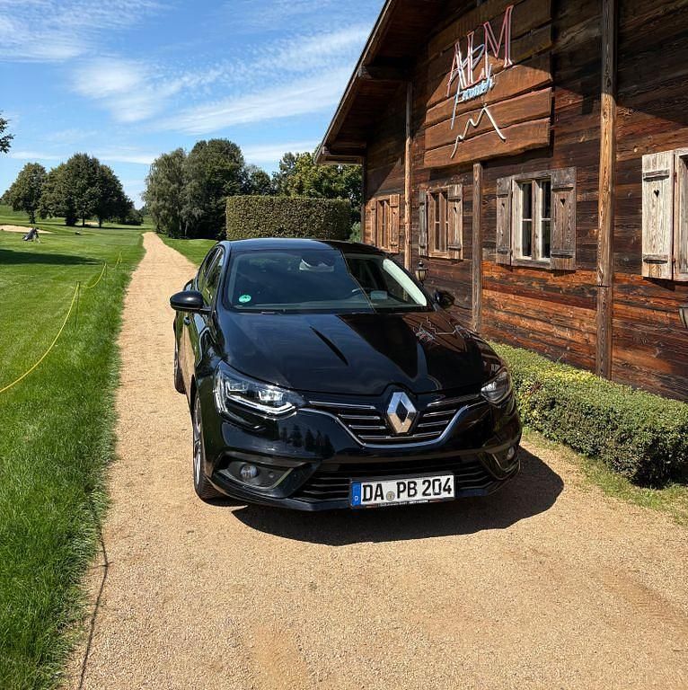 Schwarz Gebraucht 2017 Renault Mégane IV Bose Edition Limousine | 9.390 € (Fairer Preis) - Bild 1/4