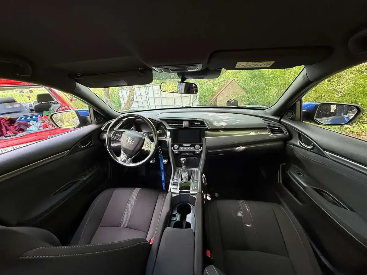 Gebraucht Honda Civic Elegance 129 PS (94 kW) 2018 Blau Limousine