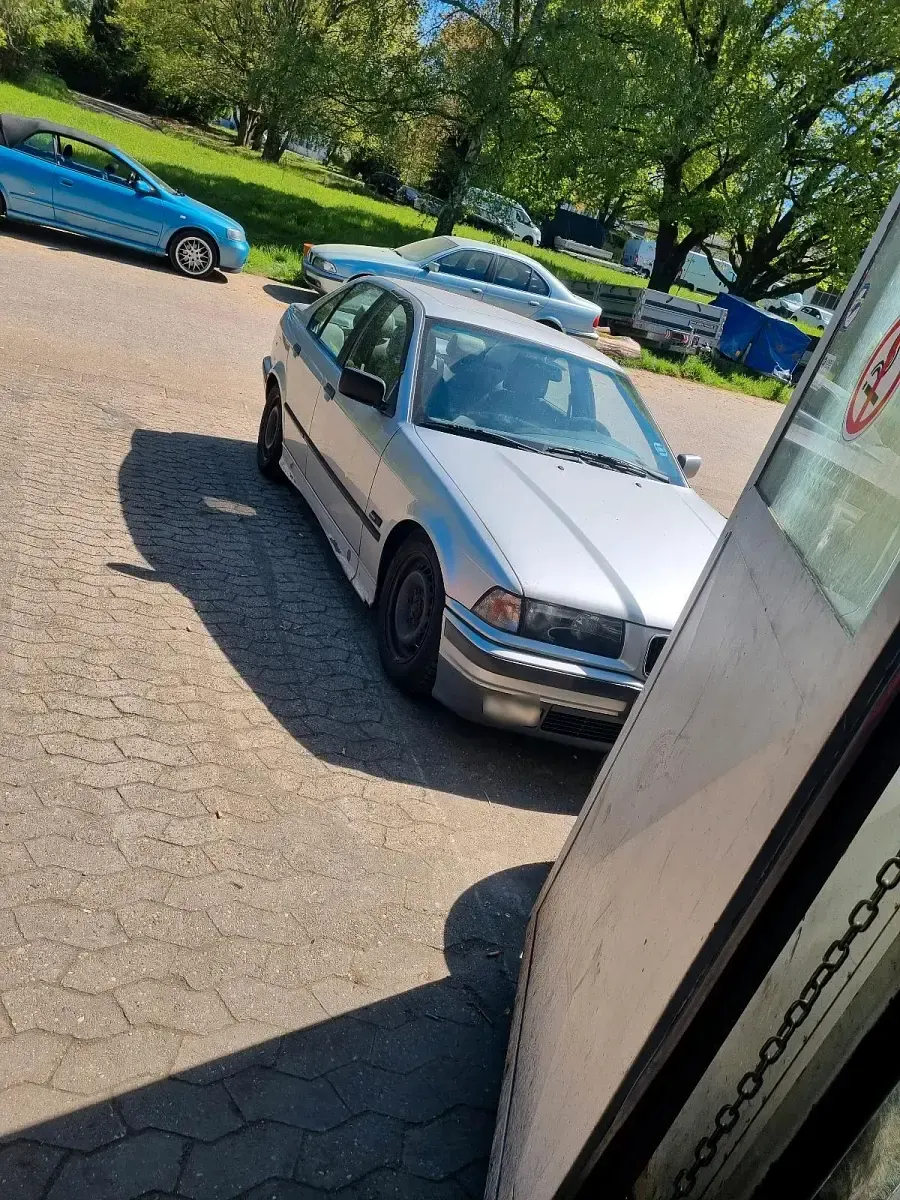 Second-hand BMW 328 192 CP (141 kW) 1995 Argintiu Berlinǎ