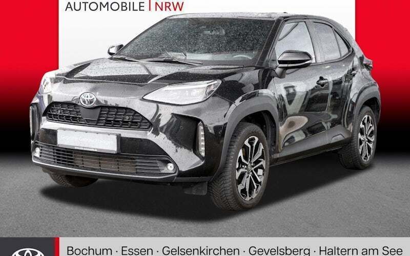 Schwarz Gebraucht 2022 Toyota Yaris Cross Team SUV | 23.589 € (Fairer Preis) - Bild 1/4