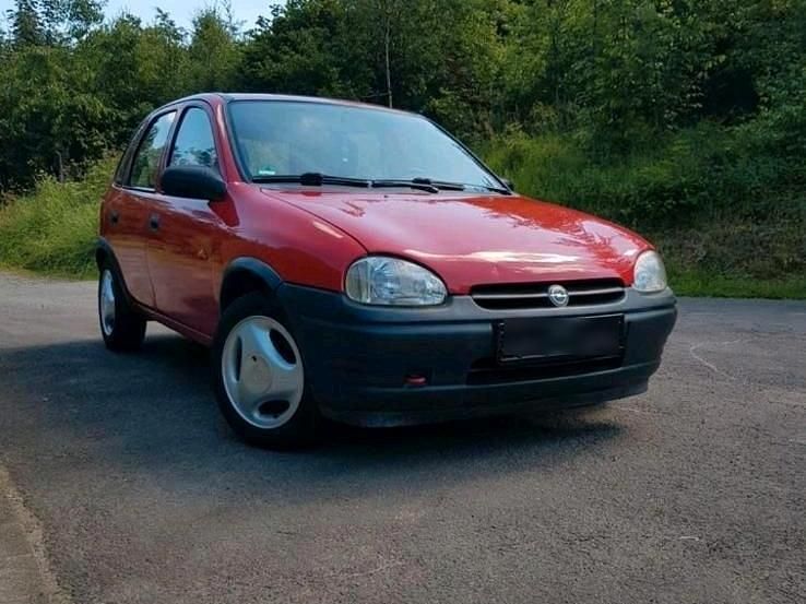 Rot Gebraucht 1996 Opel Corsa Kleinwagen | 650 € (Guter Preis) - Bild 1/3