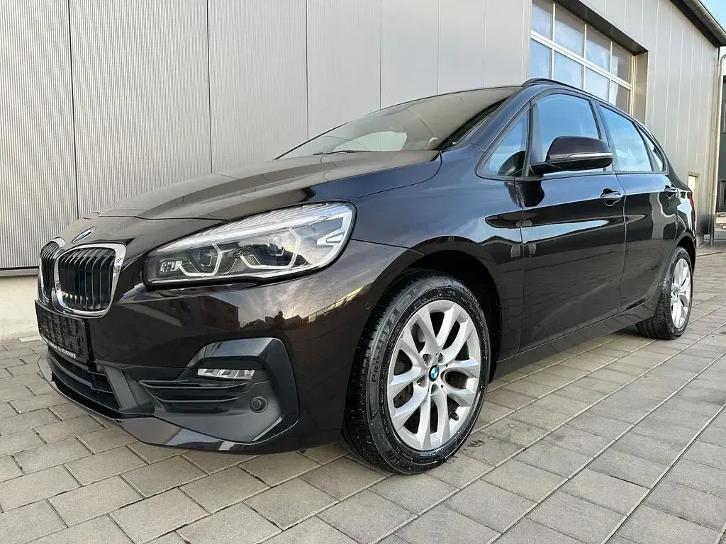 Gebraucht BMW 220 Active Tourer Sport Line 190 PS (139 kW) 2018 Braun Van / Kleinbus