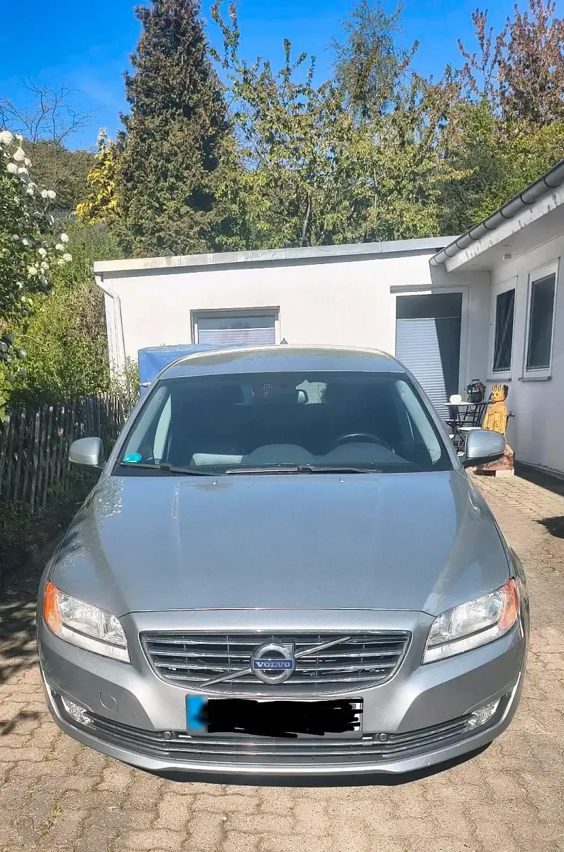 Second-hand Volvo V70 181 CP (133 kW) 2014 Argintiu Break