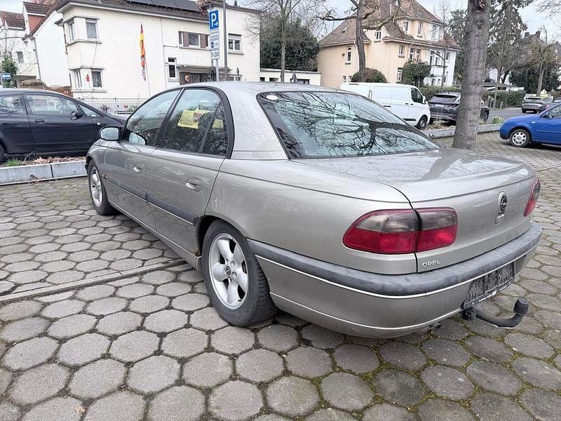 Gebraucht Opel Omega 211 PS (155 kW) 1996 Grau Limousine