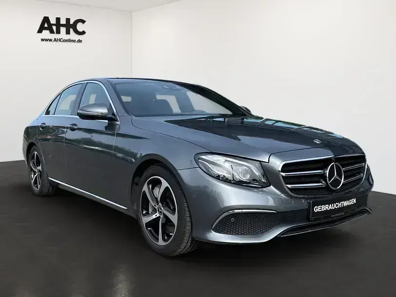 Gebraucht Mercedes E450 367 PS (269 kW) 2020 Metalliclack selenitgrau Limousine