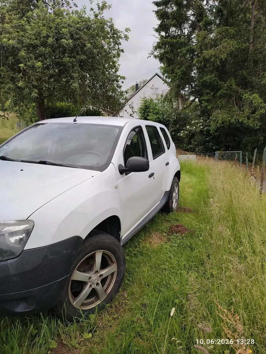 Gebraucht Dacia Duster 105 PS (77 kW) 2011 Weiß SUV