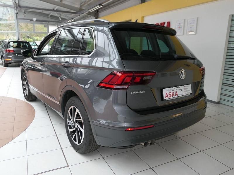 Gebraucht VW Tiguan 150 PS (110 kW) 2018 Grau SUV