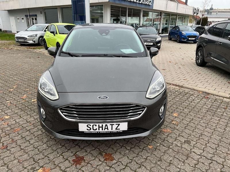 Grau Gebraucht 2021 Ford Fiesta Titanium X Kleinwagen | 16.989 € (Fairer Preis) - Bild 1/4