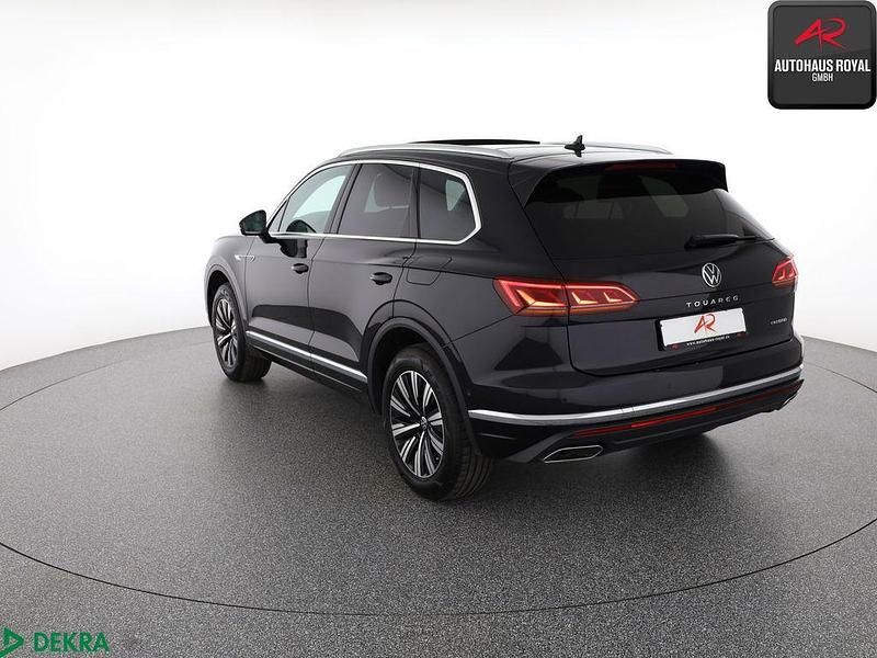 Gebraucht VW Touareg 381 PS (280 kW) 2021 Deep black SUV