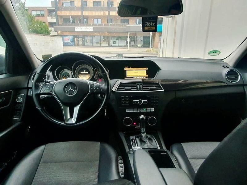 Grau Gebraucht 2012 Mercedes 220 Limousine | 6.800 € (Guter Preis) - Bild 1/4