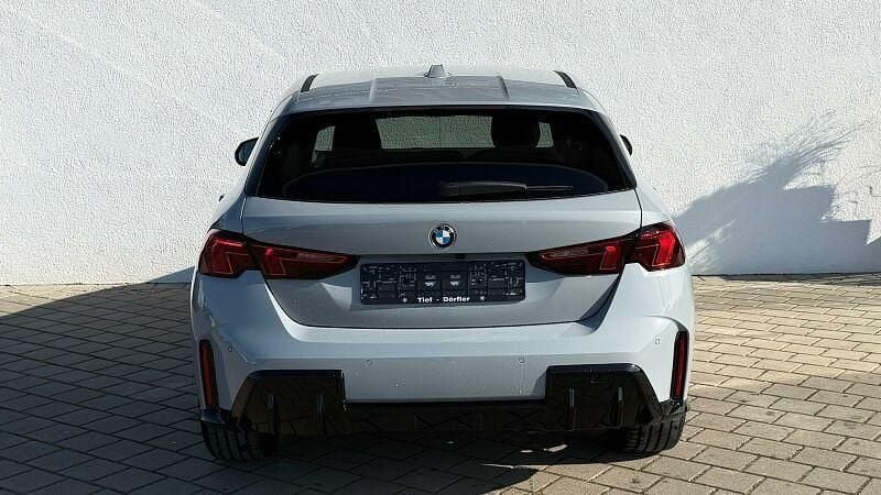 Neu BMW 120 Performance 156 PS (114 kW) 2026 M brooklyn grau metallic Kleinwagen