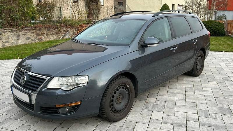 Grau Gebraucht 2009 VW Passat Trendline Kombi | 3.300 € (Guter Preis) - Bild 1/4