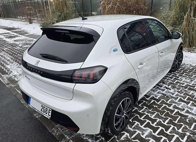 Gebraucht Peugeot 208 Allure 100 kW (136 PS) 2022 Weiß Kleinwagen