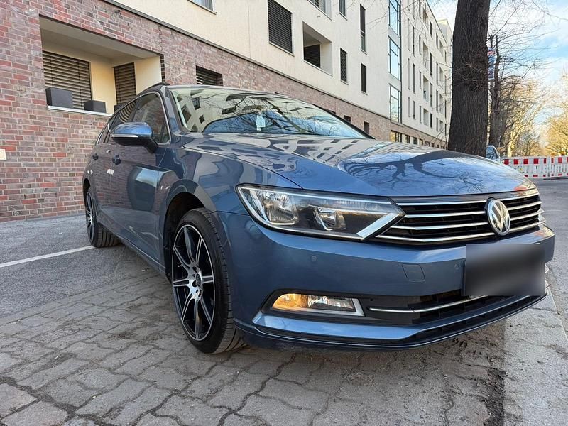 Gebraucht VW Passat 150 PS (110 kW) 2014 Blau Kombi