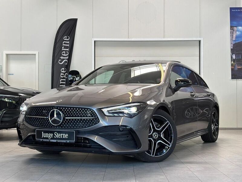 Grau Gebraucht 2024 Mercedes CLA200 Shooting Brake AMG Kombi | 37.950 € (Teuer) - Bild 1/4