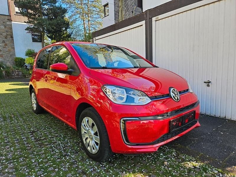 Second-hand VW e-up! 61 kW (83 CP) 2021 Roșu Hatchback