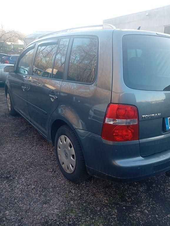 Gebraucht VW Touran Trendline 140 PS (102 kW) 2006 Grau Van / Kleinbus