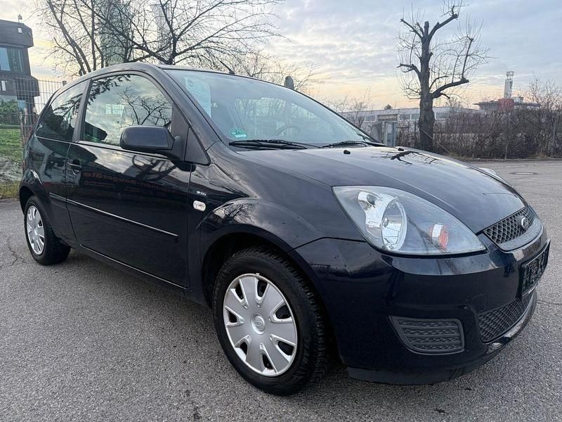 Gebraucht Ford Fiesta 69 PS (50 kW) 2007 Blau Kleinwagen