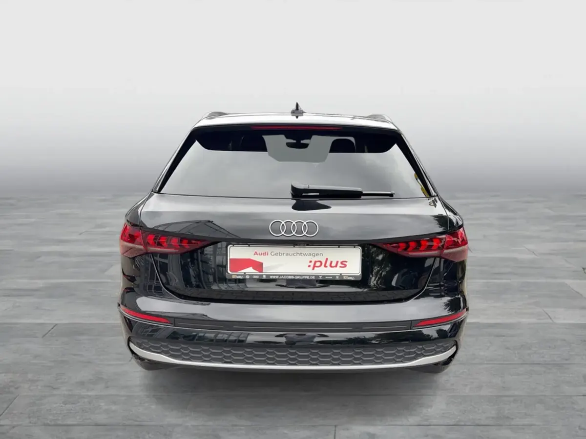 Gebraucht Audi A3 Sportback e-tron Ambiente 204 PS (150 kW) 2026 Mythosschwarz metallic Kleinwagen