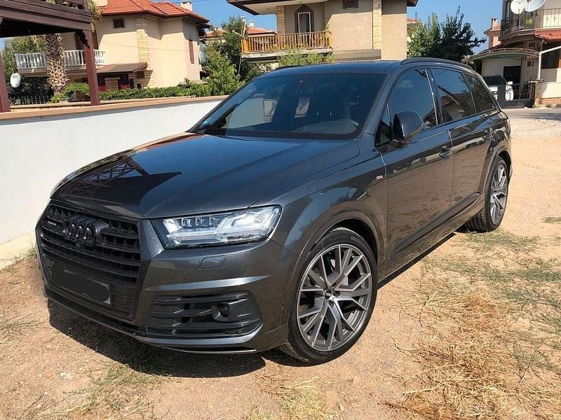 Grau Gebraucht 2019 Audi Q7 Performance SUV | 44.500 € (Fairer Preis) - Bild 1/4