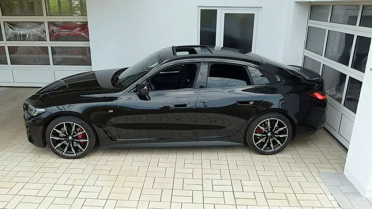 Gebraucht BMW 430 M Sport 245 PS (180 kW) 2022 Black sapphire metallic Coupé
