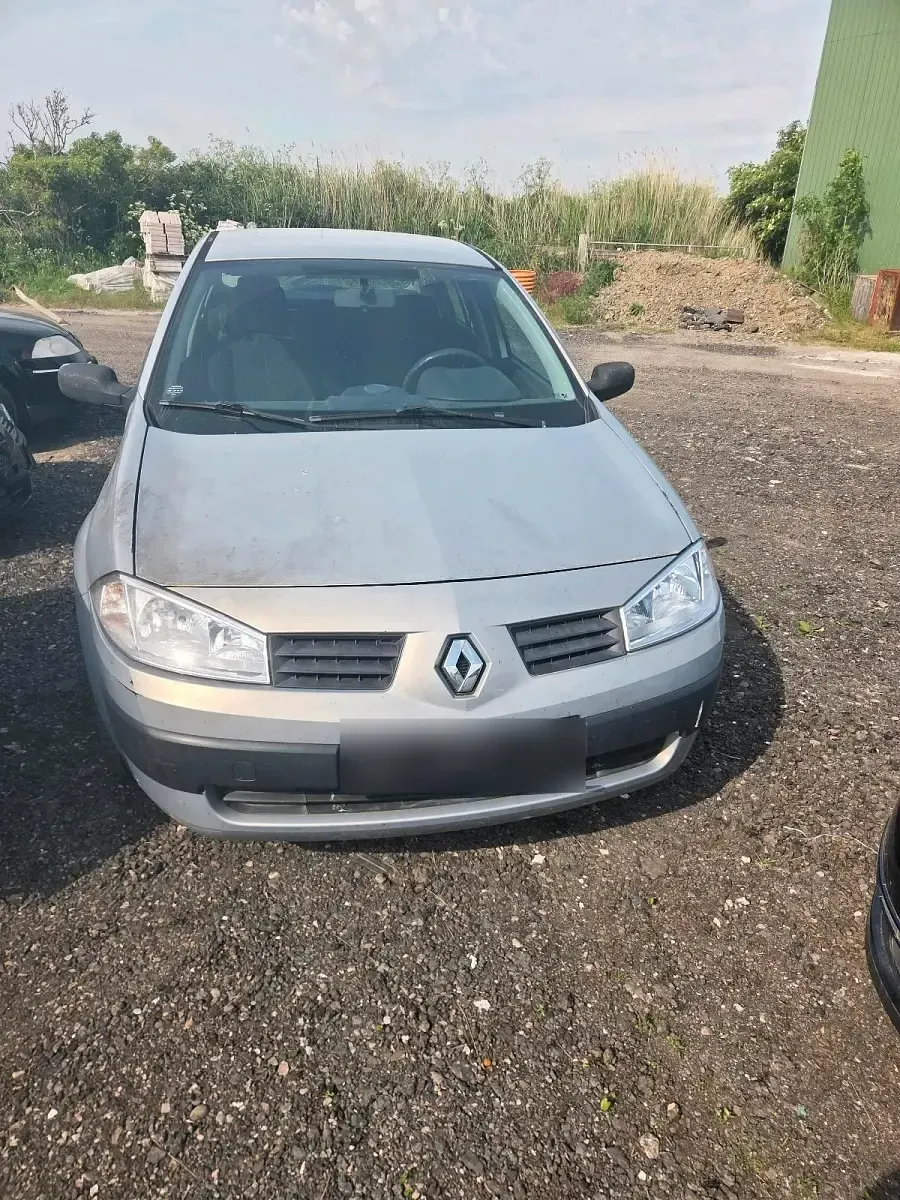Gebraucht Renault Mégane 90 PS (66 kW) 2004 Grau Limousine