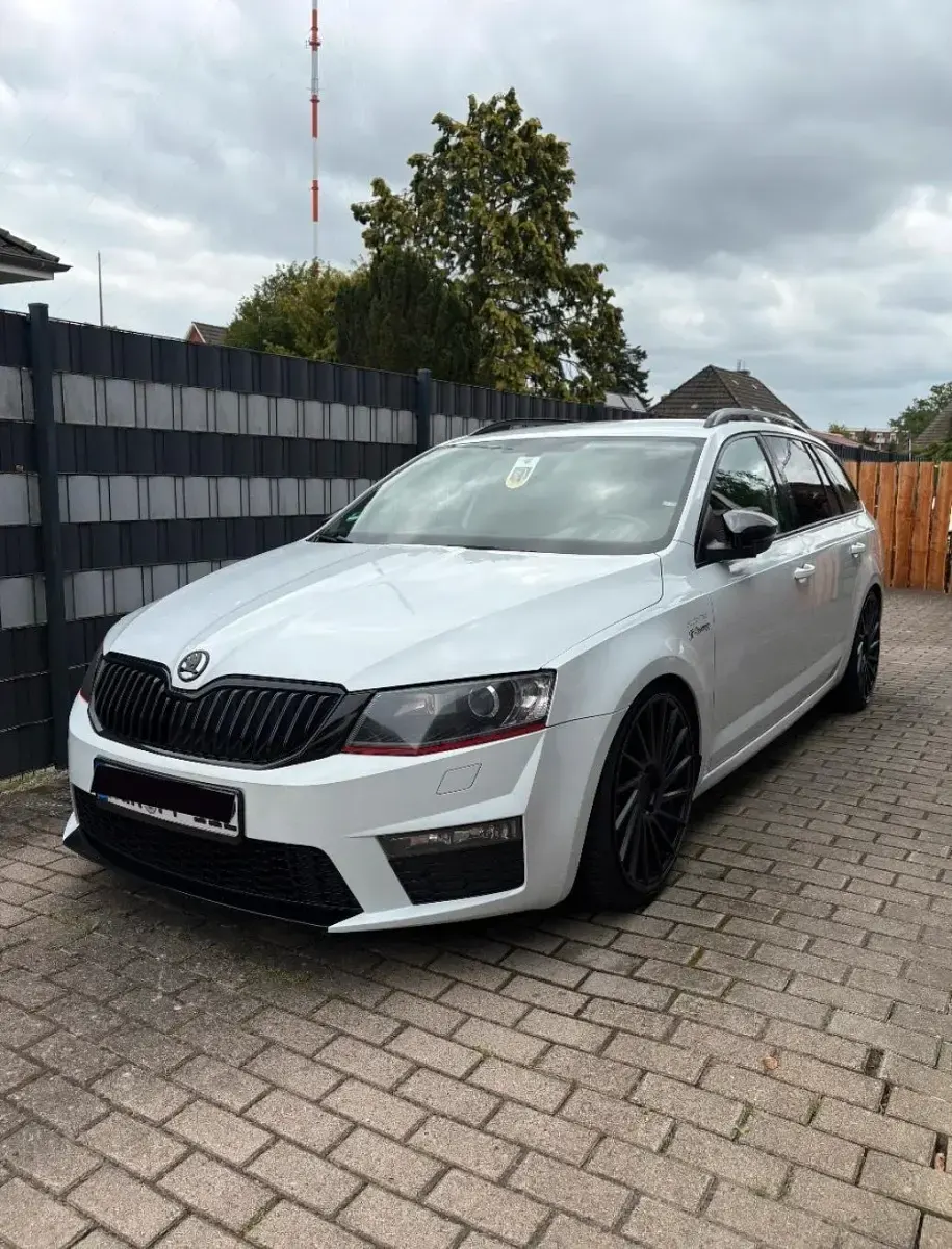 Gebraucht Skoda Octavia vRS 184 PS (135 kW) 2016 Weiß Kombi