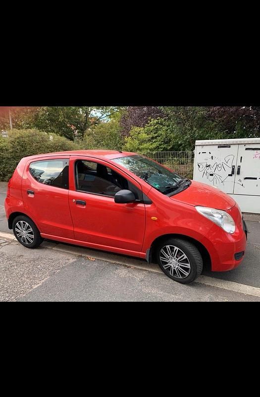 Rot Gebraucht 2011 Suzuki Alto Kleinwagen | 2.000 € (Fairer Preis) - Bild 1/4