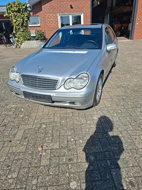 Silber Gebraucht 2000 Mercedes C320 Limousine | 2.500 € (Fairer Preis) - Bild 1/4