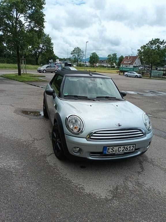 Käytetty Mini One Cabriolet 98 HP (72 kW) 2010 Hopea Avoauto