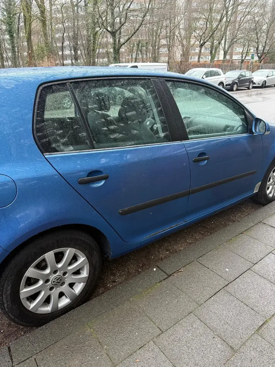 Gebraucht VW Golf V 2003 Blau Kleinwagen