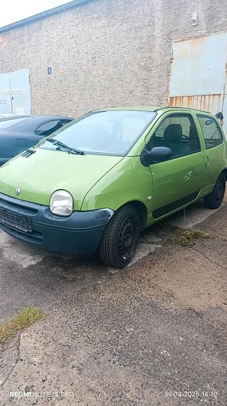 Grün Gebraucht 2003 Renault Twingo Kleinwagen | 350 € (Superpreis) - Bild 1/4