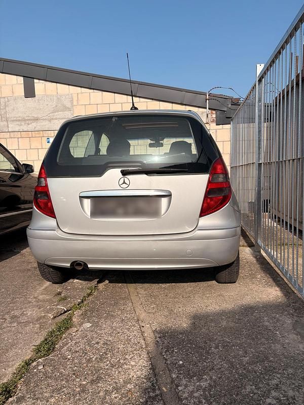 Gebraucht Mercedes A180 110 PS (80 kW) 2005 Silber Kleinwagen