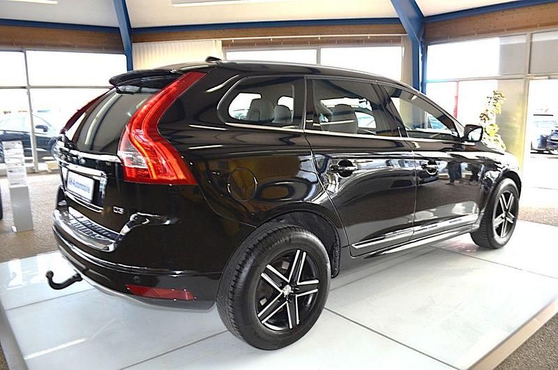 Gebraucht Volvo XC60 Summum 150 PS (110 kW) 2017 Schwarz SUV