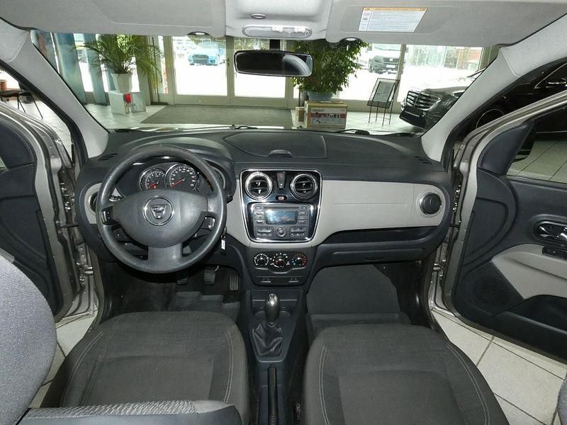 Gebraucht Dacia Lodgy Lauréate 83 PS (61 kW) 2012 Beige Van / Kleinbus