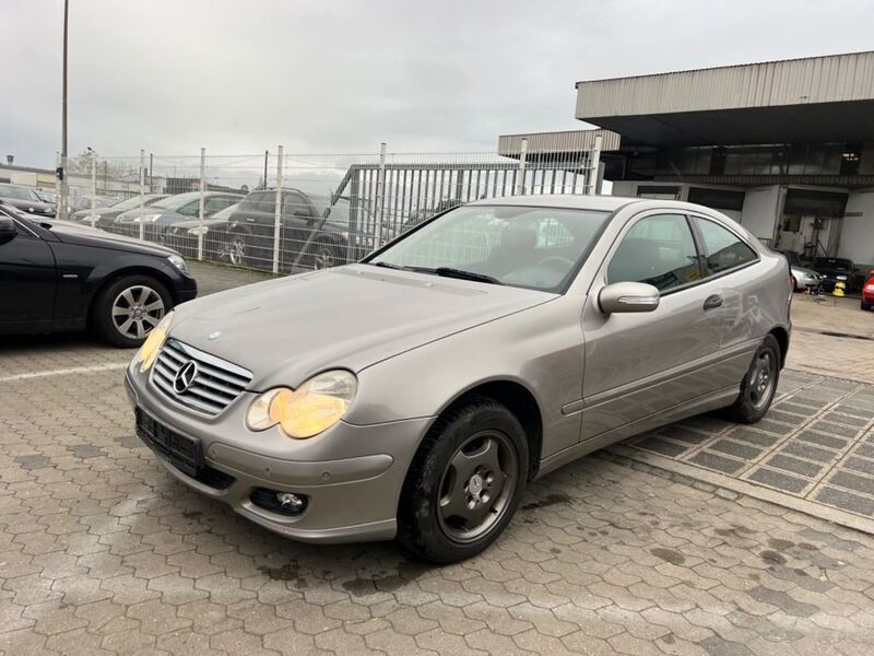 Grau Gebraucht 2005 Mercedes CL160 Coupé | 1.299 € - Bild 1/4
