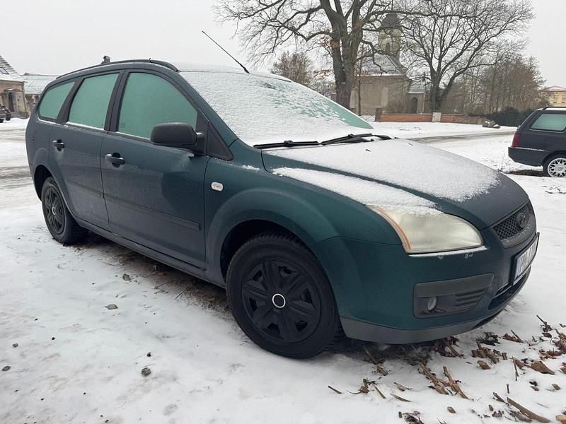 Andere farben Gebraucht 2006 Ford Focus Kombi | 1.000 € (Superpreis) - Bild 1/4