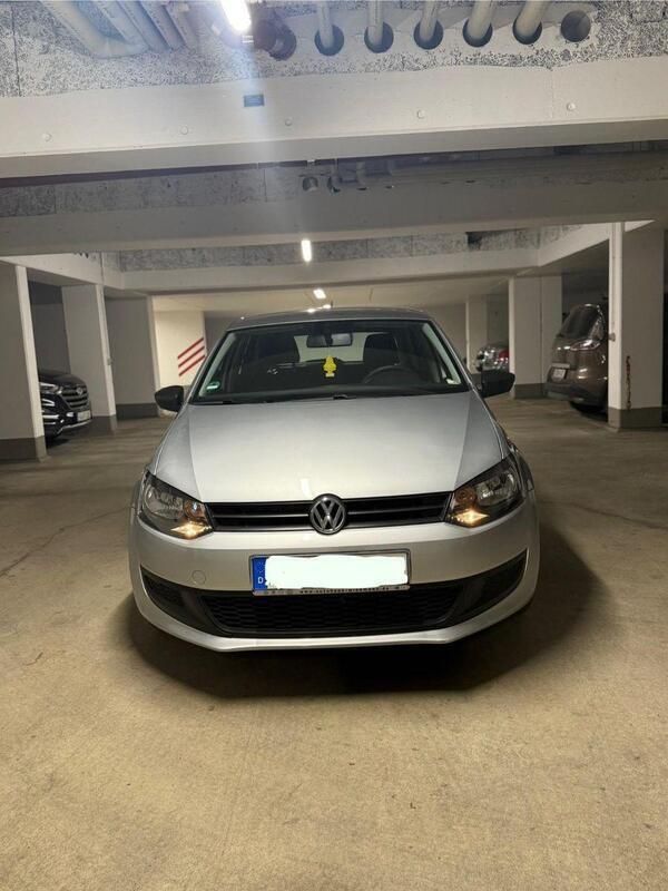 Silber Gebraucht 2009 VW Polo Kleinwagen | 5.450 € (Teuer) - Bild 1/4