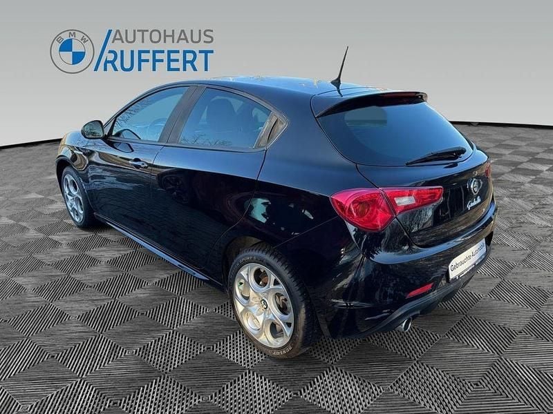 Gebraucht Alfa Romeo Giulietta 150 PS (110 kW) 2015 Schwarz Limousine