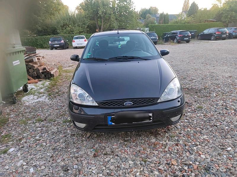 Schwarz Gebraucht 2003 Ford Focus Limousine | 749 € (Guter Preis) - Bild 1/4