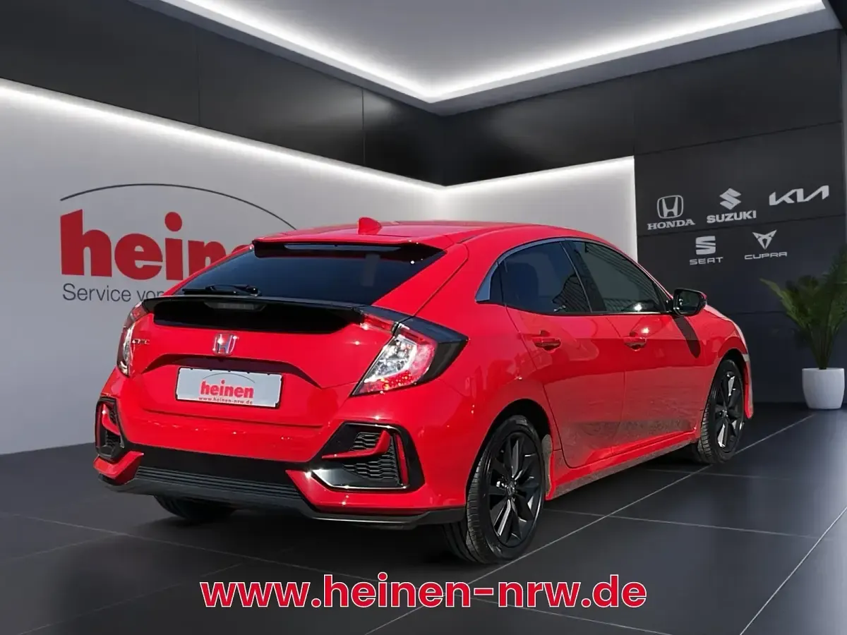 Gebraucht Honda Civic Elegance 126 PS (92 kW) 2020 Rally red Limousine