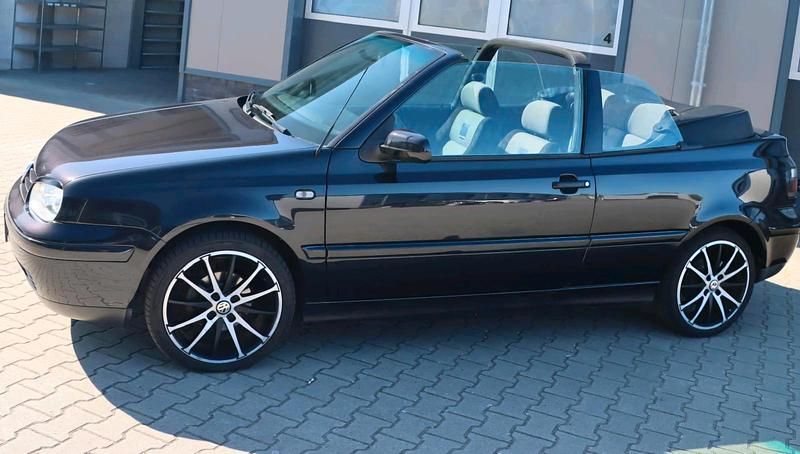Schwarz Gebraucht 2002 VW Golf Cabriolet Cabrio | 2.600 € (Fairer Preis) - Bild 1/4