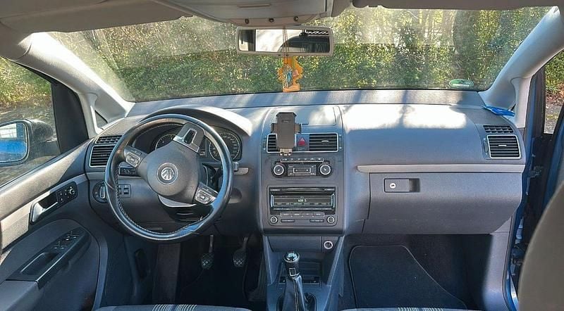 Gebraucht VW Touran 105 PS (77 kW) 2012 Blau Van / Kleinbus