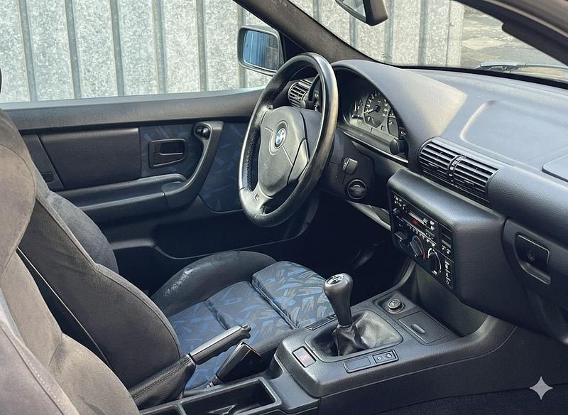 Gebraucht BMW 316 M Sport 102 PS (75 kW) 1998 Blau Coupé